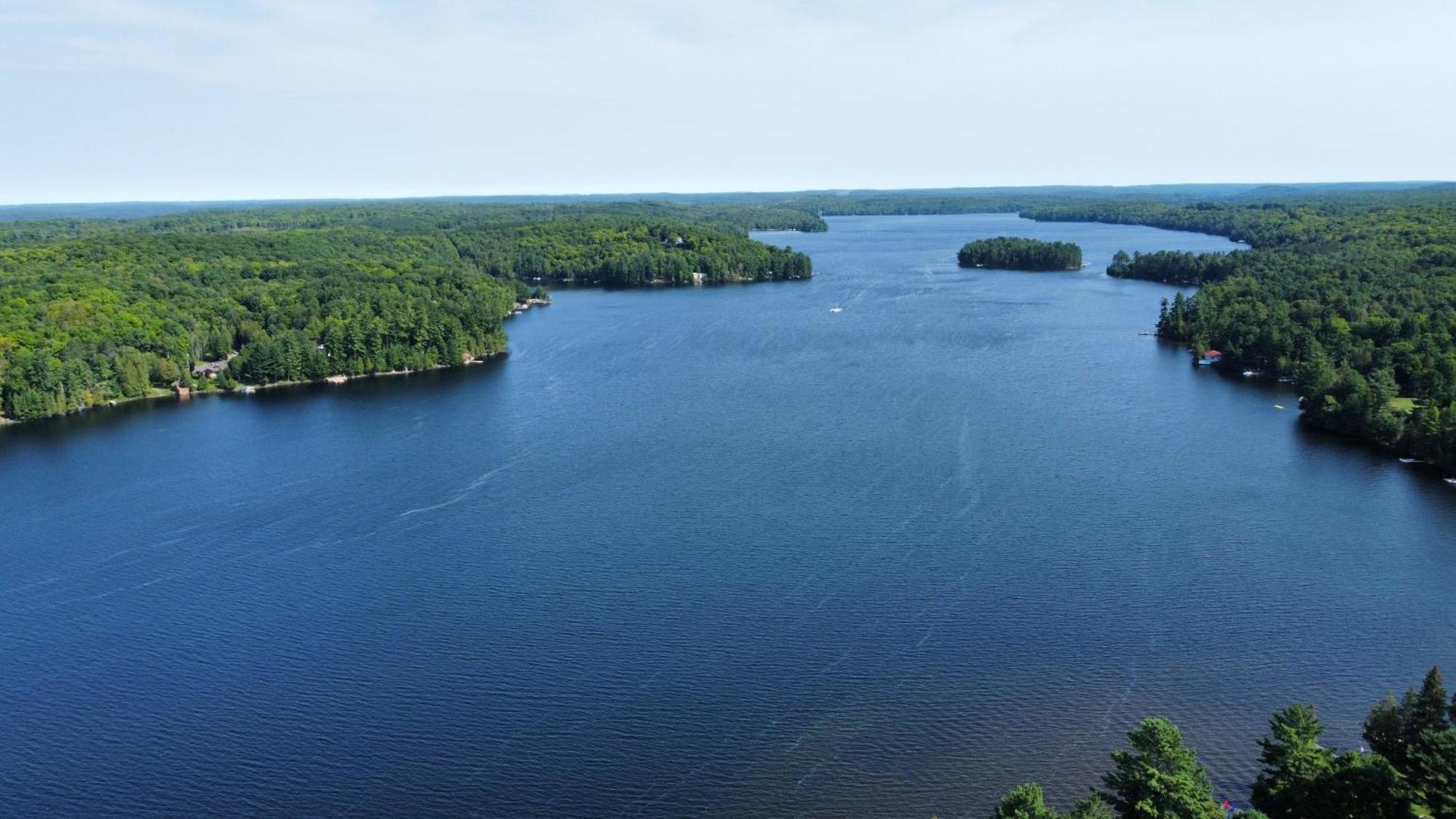 Готель Haliburton Post House Minden Екстер'єр фото