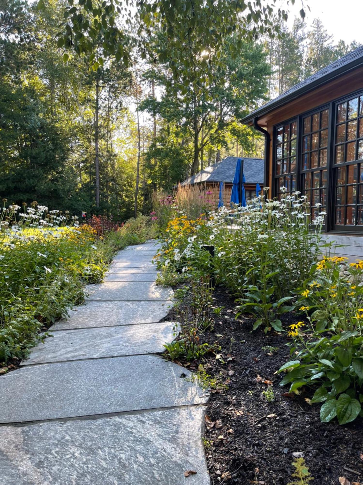 Готель Haliburton Post House Minden Екстер'єр фото