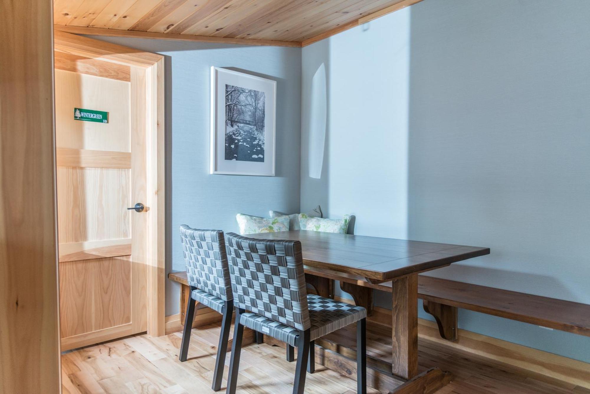 Готель Haliburton Post House Minden Екстер'єр фото