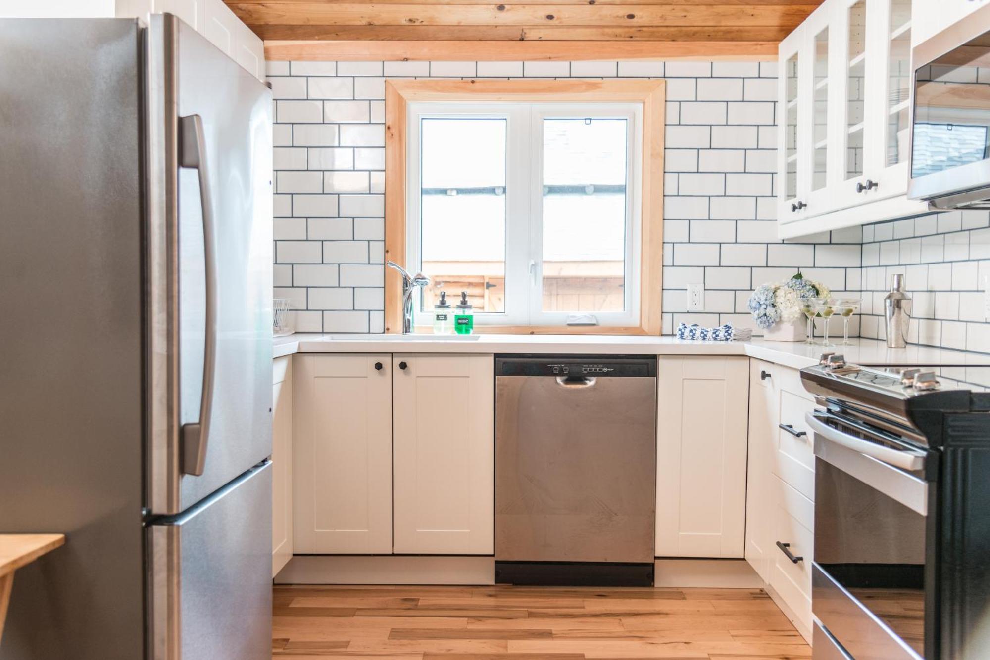 Готель Haliburton Post House Minden Екстер'єр фото