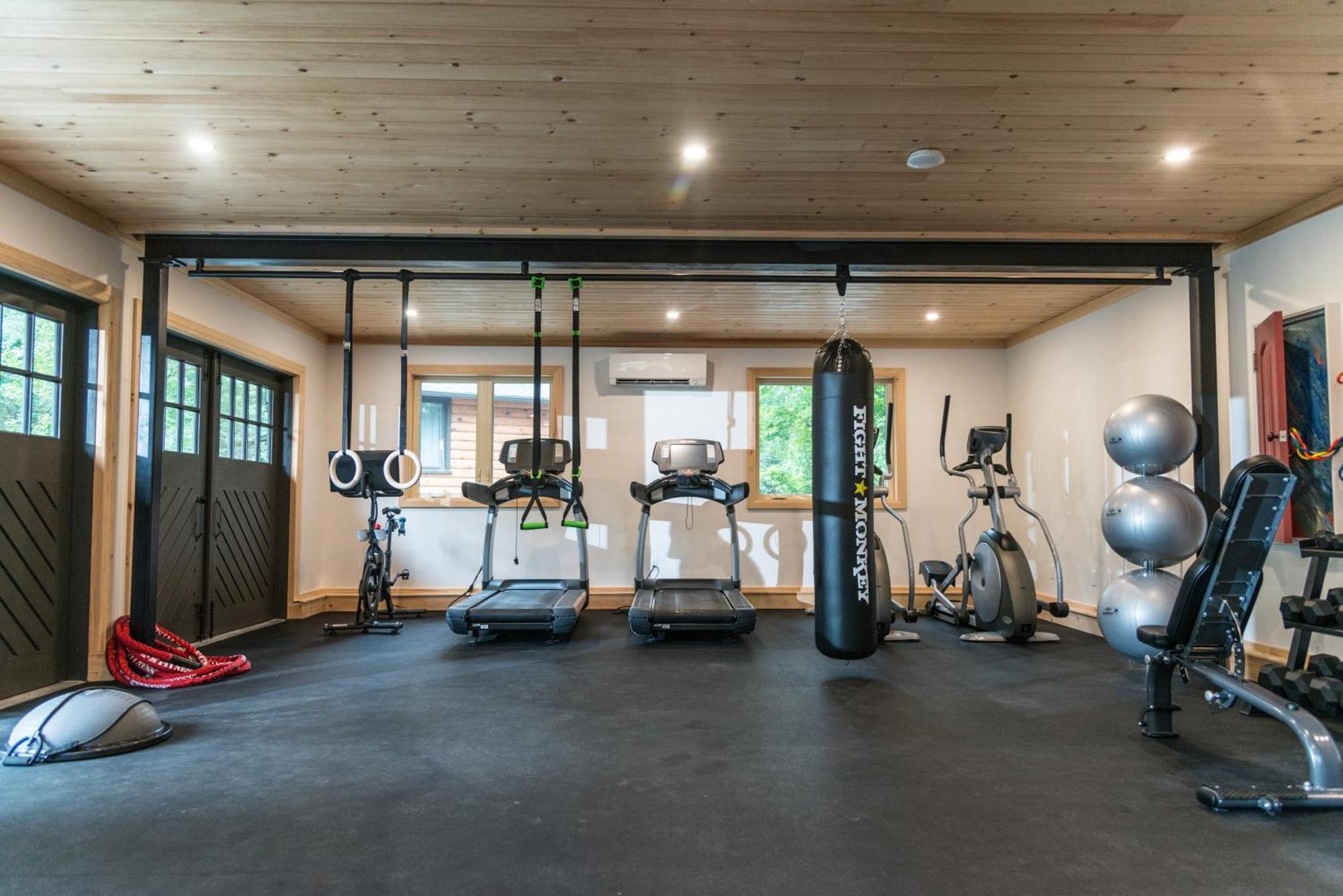 Готель Haliburton Post House Minden Екстер'єр фото