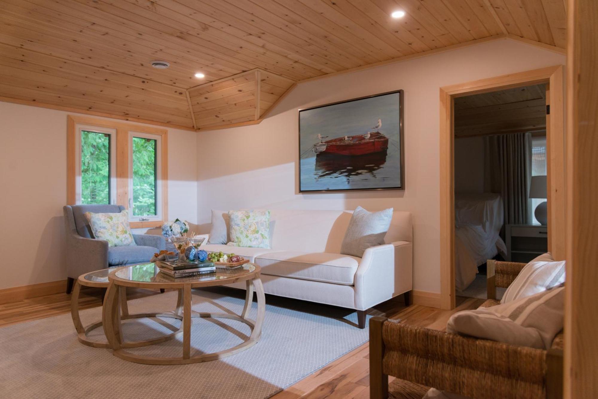 Готель Haliburton Post House Minden Екстер'єр фото